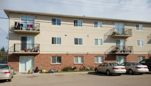 THE RENT IS A JOKE, BUT THIS ROOM ISN'T: $825 Alberta Spot for Real Humans